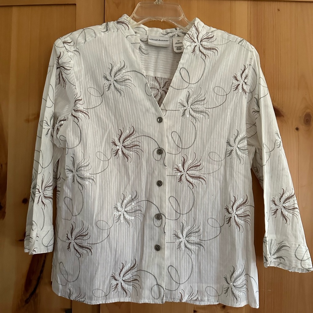 Alfred Dunner size 16P white embellished women’s shirt 100% cotton